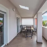 3 Bedroom Awesome In Nyaraló *