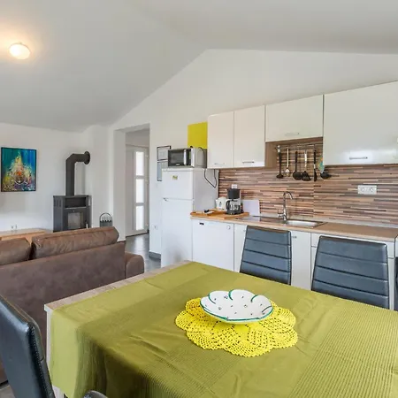 3 Bedroom Awesome In Holiday home