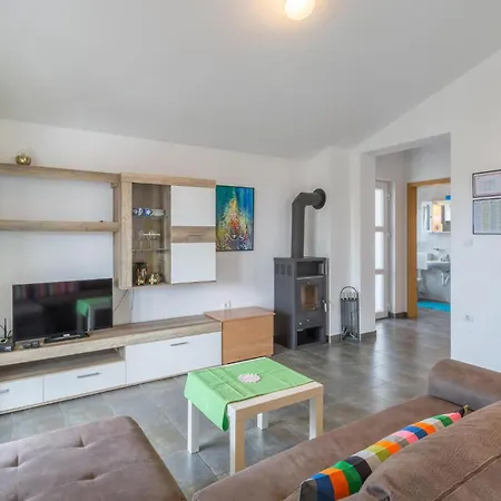 3 Bedroom Stunning In * Barbariga