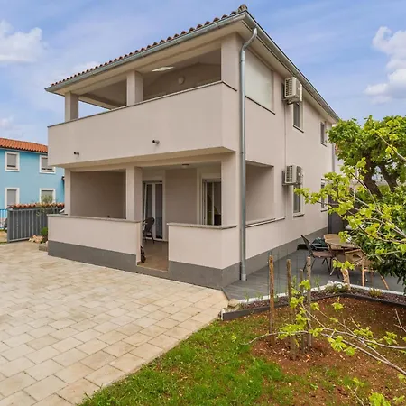 3 Bedroom Awesome In
