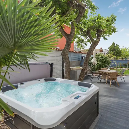 3 Bedroom Awesome In *