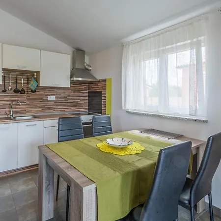 3 Bedroom Awesome In Barbariga