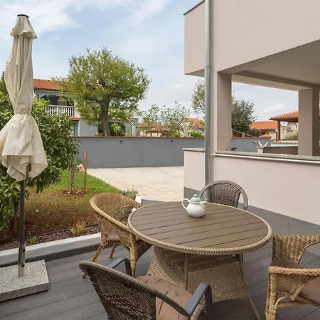 Hébergement de vacances 3 Bedroom Stunning In Barbariga