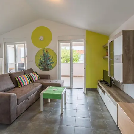Hébergement de vacances 3 Bedroom Stunning In Barbariga
