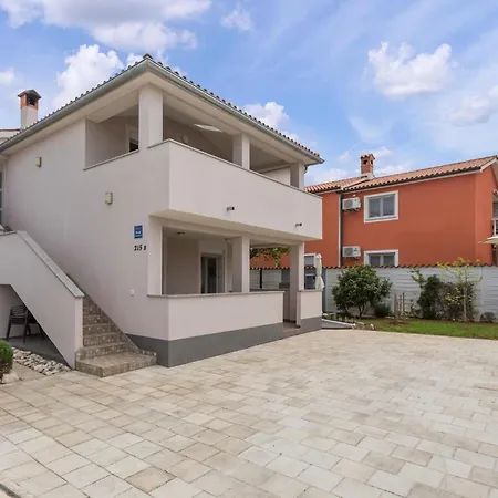 3 Bedroom Awesome In Nyaraló *
